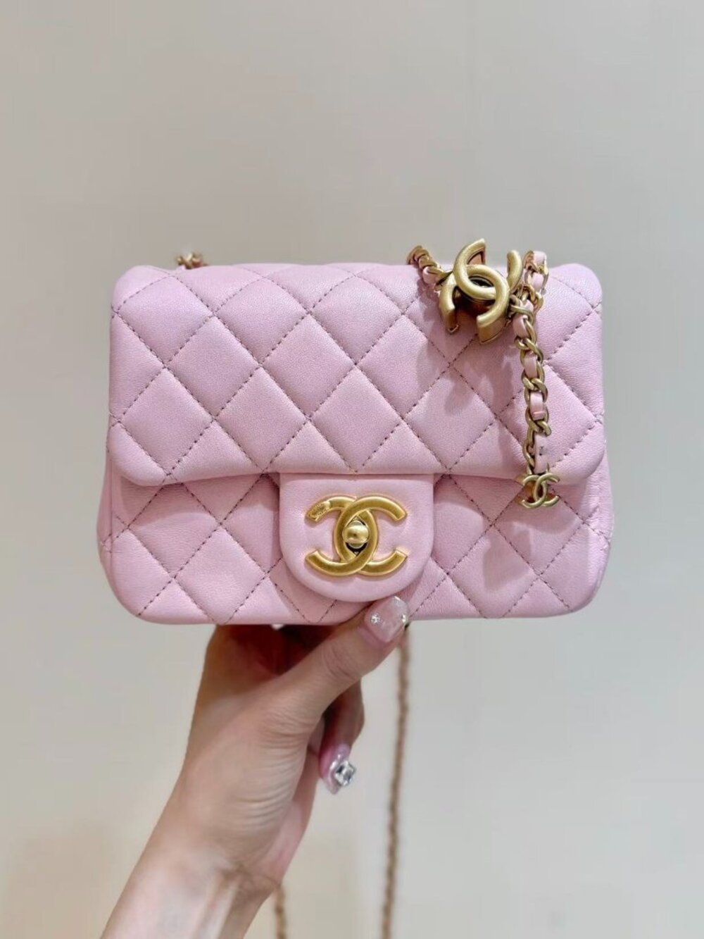 Classic CHANEL   bag: A Stylish and Versatile Choice for Elegance